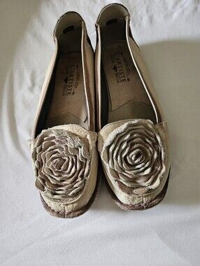 Springstep Loafers Sz 9 $25